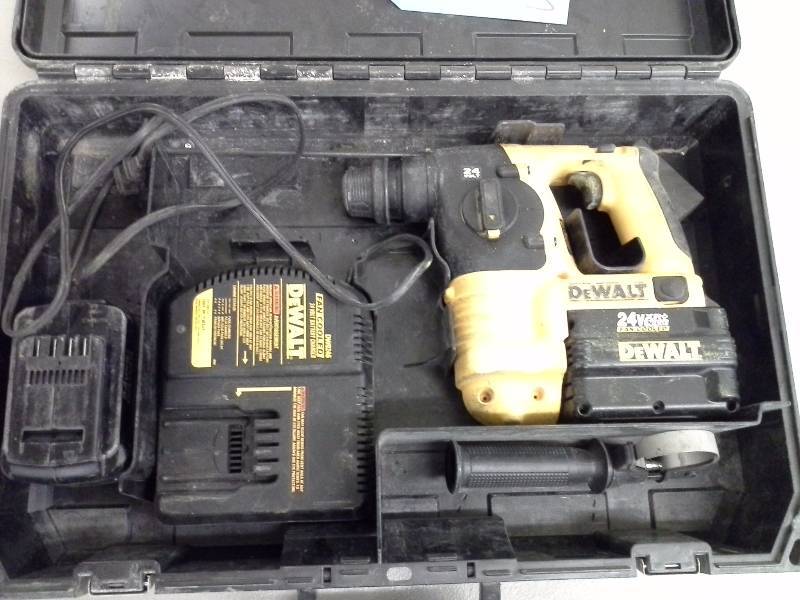 lot 80 image: DeWalt DC223 24V SDS Hammer (1)