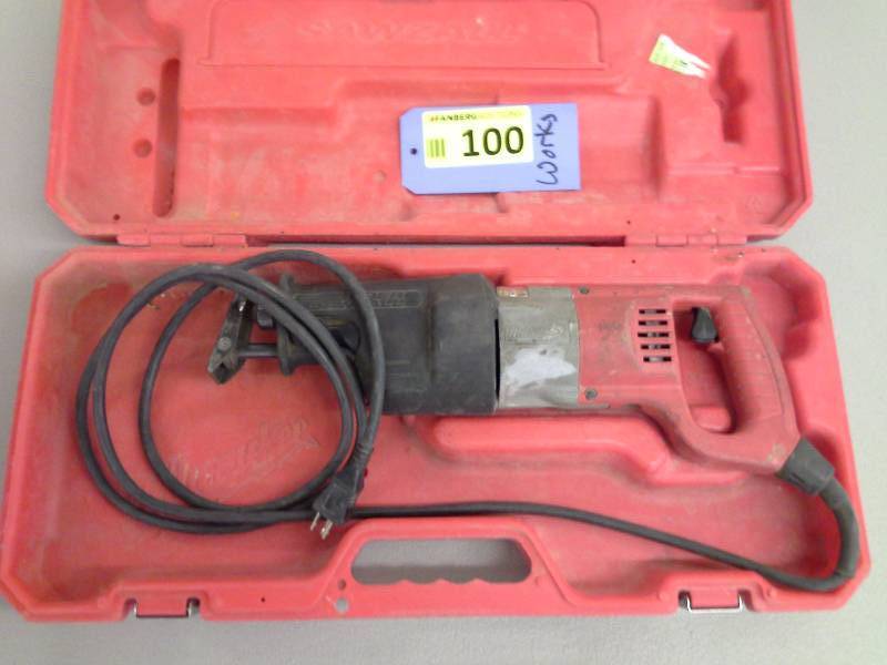 lot 100 image: Milwaukee Sawzall Reciprocating Saw (1)