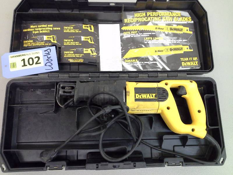 lot 102 image: DeWalt DW303 VS Reciprocating Saw (1)