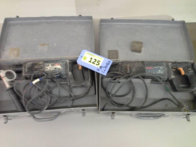 lot 125 image: Bosch 11224VSR Hammer Drill (2)
