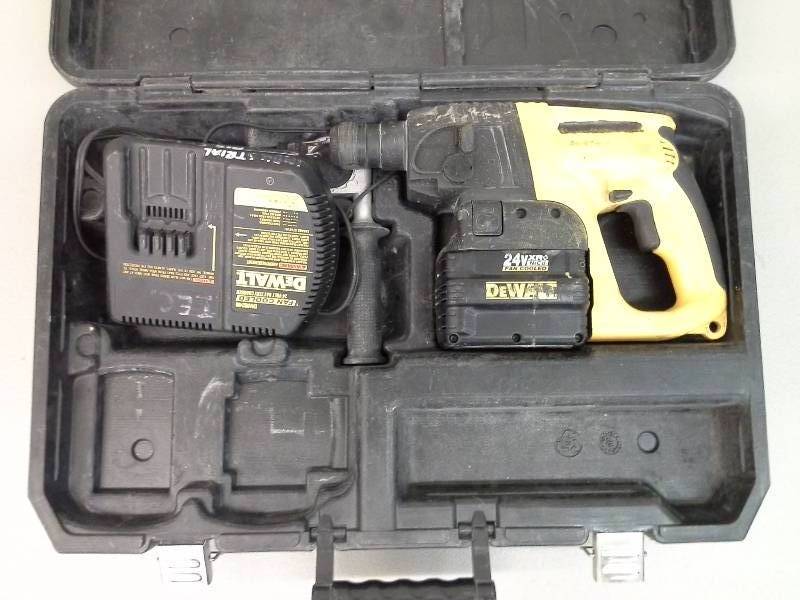 lot 126 image: DeWalt DW005 SDS Rotary Hammer (1)