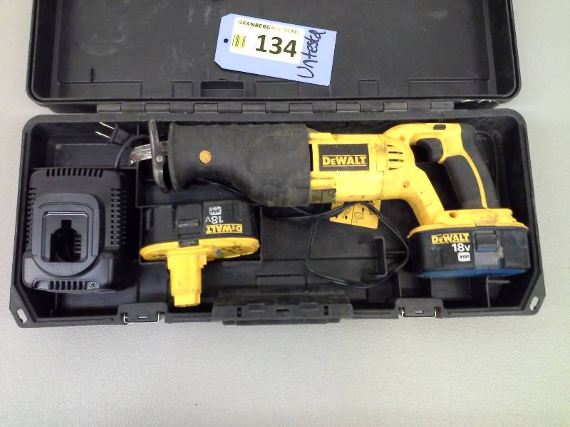 lot 134 image: DeWalt DC385 Variable Speed Reciprocating Saw (1)