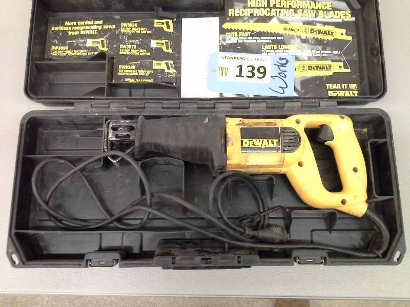 lot 139 image: DeWalt DW303 VS Reciprocating Saw (1)