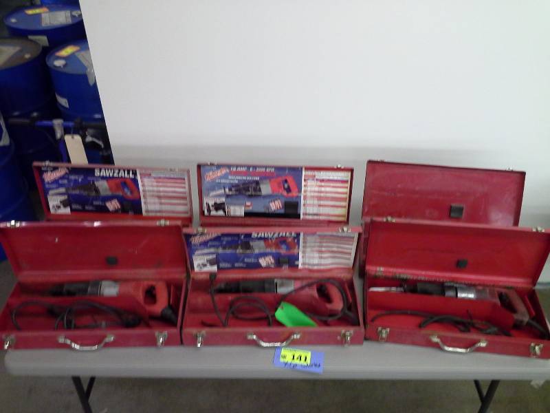 lot 141 image: Milwaukee Sawzall Reciprocating Saw (6)
