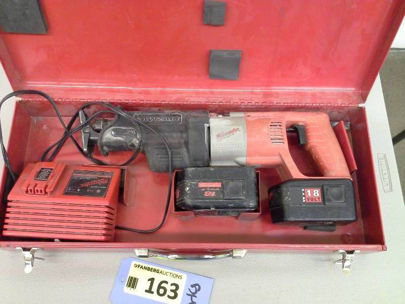 lot 163 image: Milwaukee 18V Sawzall Reciprocating Saw (1)