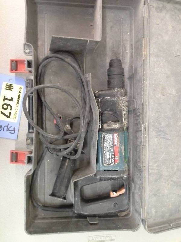 lot 167 image: Bosch Bulldog 11212VSR Drill (1)