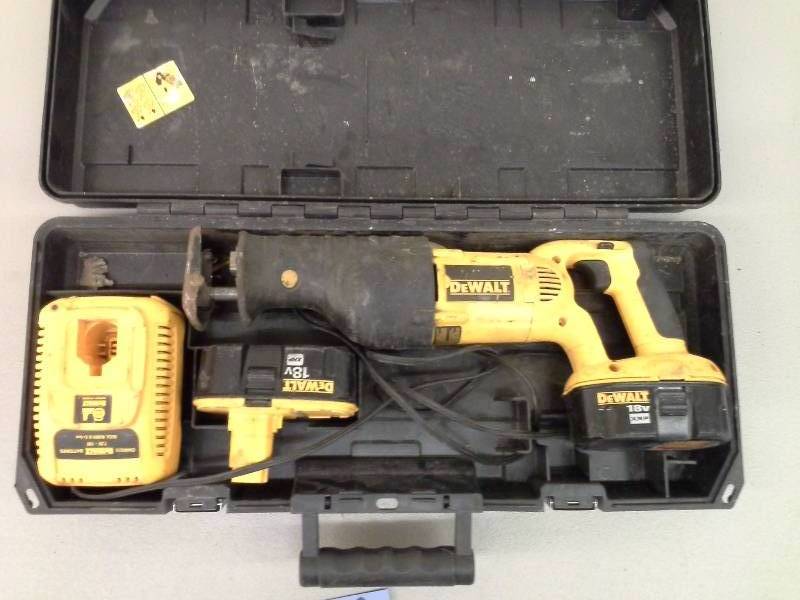 lot 168 image: DeWalt DC385 Variable Speed Reciprocating Saw (1)