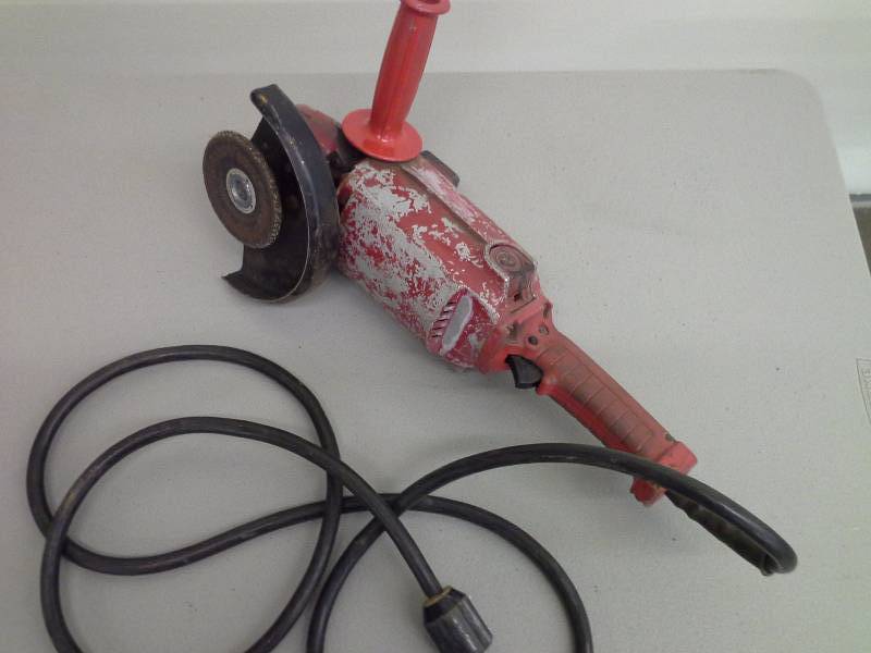 lot 180 image: Milwaukee Heavy Duty Sander (1)