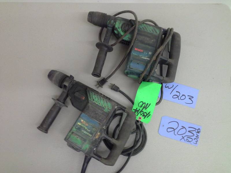 lot 203 image: Bosch 11222EVS Hammer Drill (2)