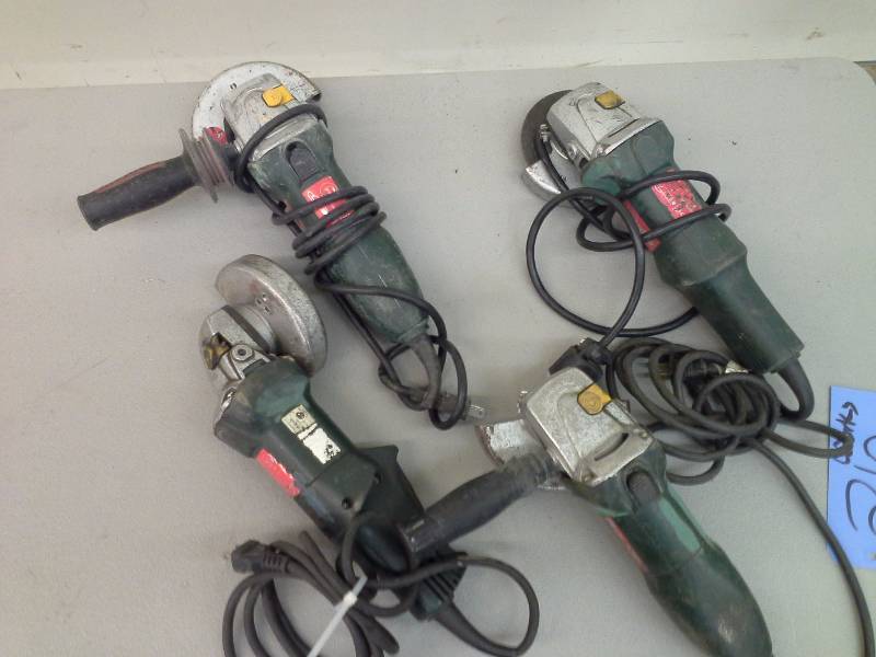 lot 210 image: Metabo Grinders (4)