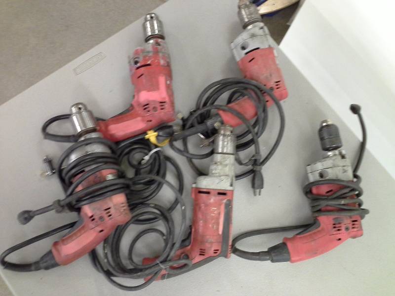 lot 223 image: Milwaukee Drill Lot (5)