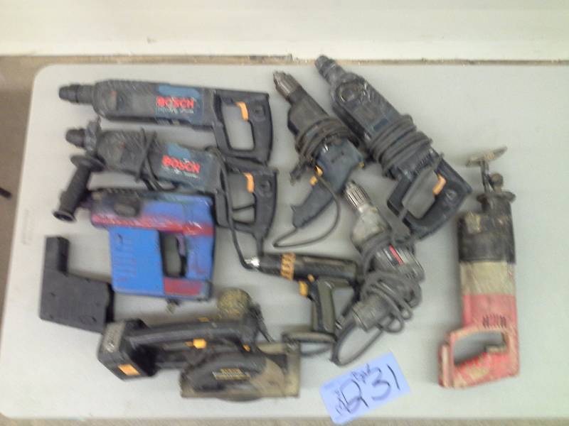 lot 231 image: Misc. Non-Functional Tool Lot