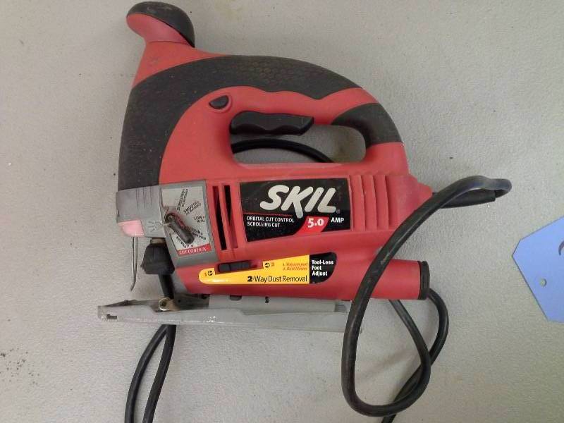 lot 234 image: Skil Jig Saw