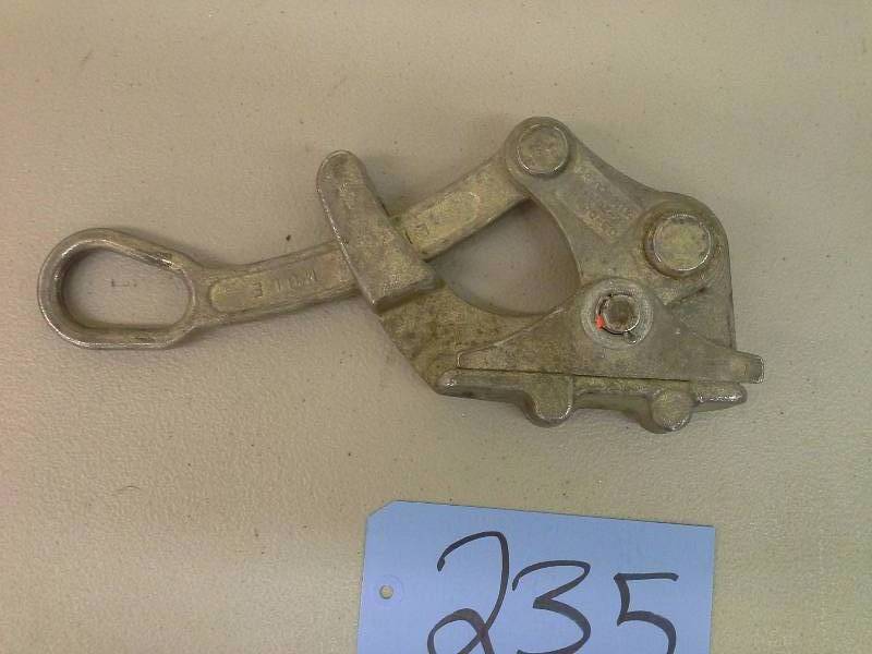 lot 235 image: Little Mule Wire Grips  Standard Grip Spring Loaded , Parallel Jaw