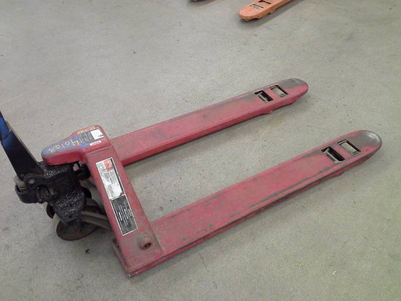lot 249 image: Pallet Jack