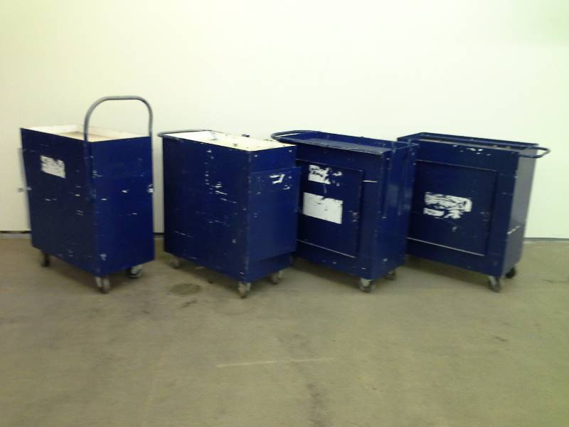 lot 252 image: Lot of 4 Utility Carts