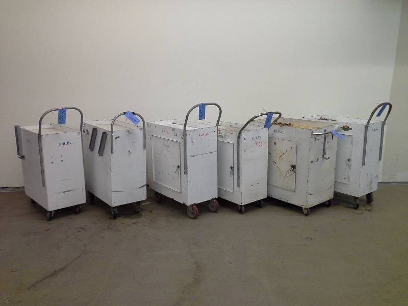 lot 253 image: Lot of 6 Utility Carts