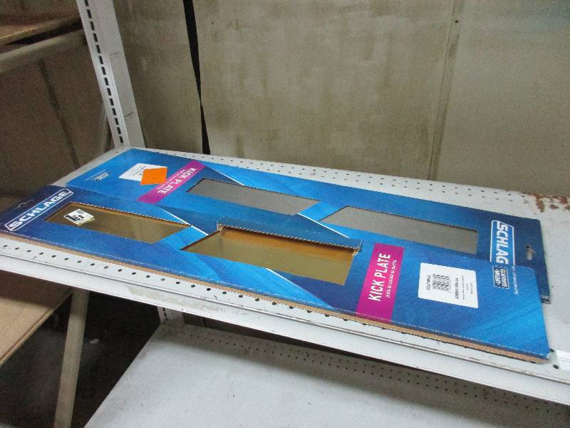 2 kick plates