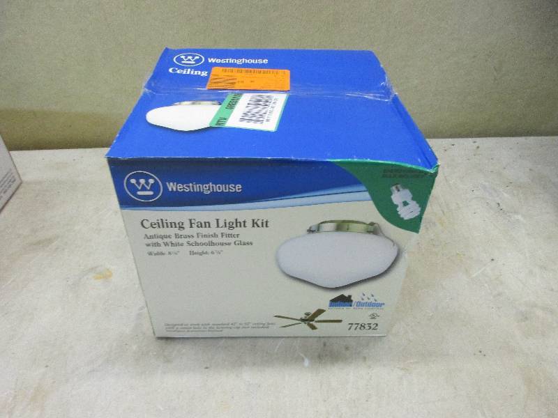 Ceiling fan light