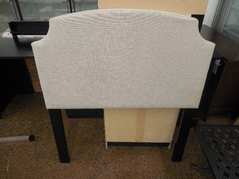 lot 16 image: Hillsdale Furniture Bedroom Lawler Headboard - Twin