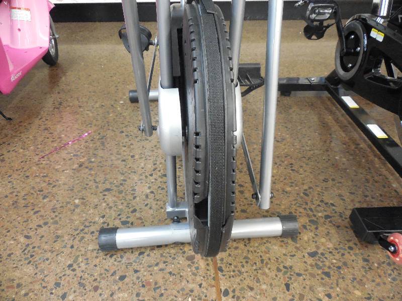 lot 26 image: Life Max Elliptical Trainer