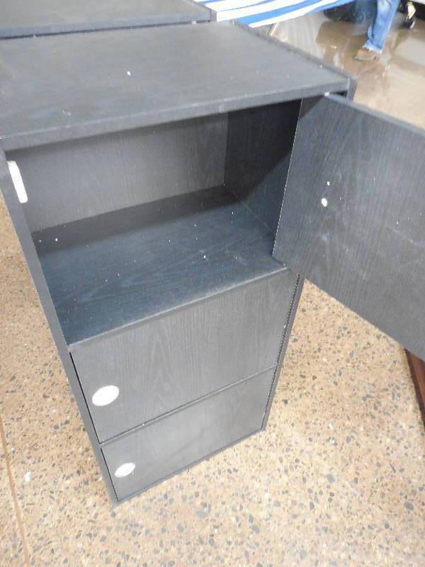 lot 9 image: alcove 3 Door Locking Cabinet