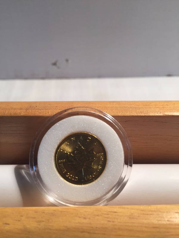 2015 110 OUNCE GOLD MAPLE