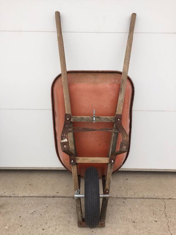 WHEEL BARROW