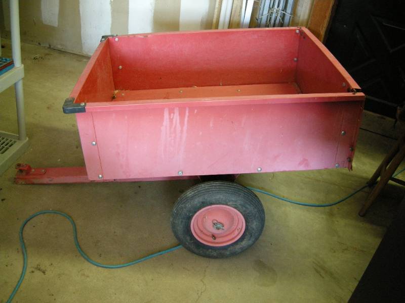 lot 4 image: Utility Yard Trailer