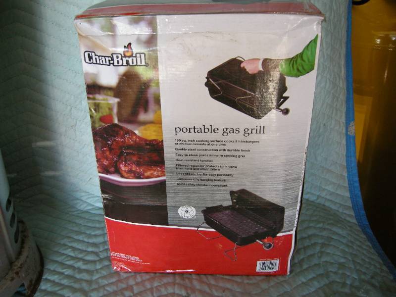 lot 6 image: New Char-Broil Grill