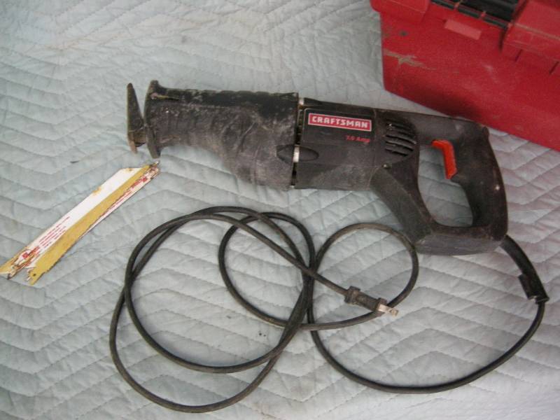 lot 8 image: Craftsman Reciprocating Saw