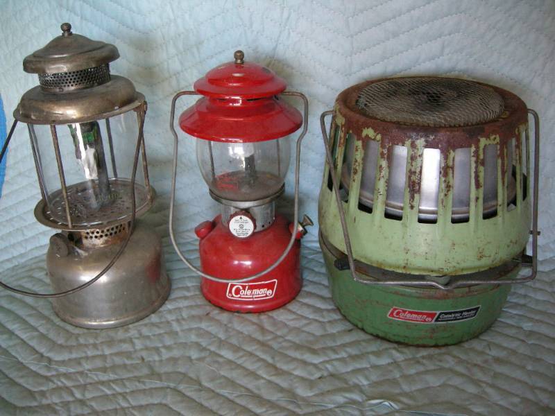 lot 14 image: Vintage Lanterns & Heater