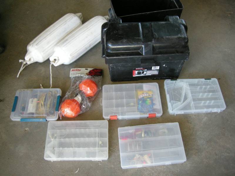 lot 48 image: Fishing Related Items