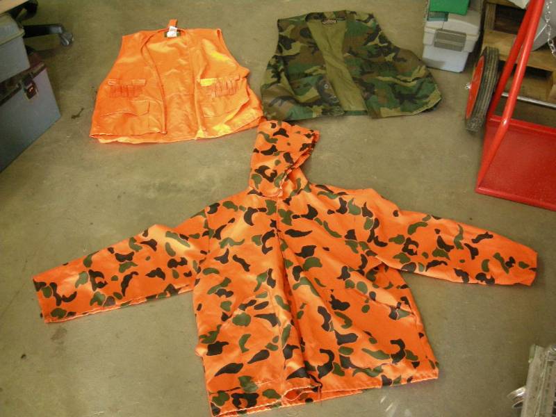 lot 54 image: Hunting Clothes