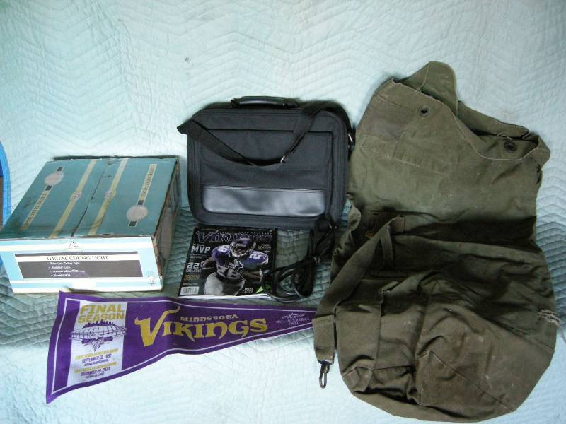 lot 76 image: Random Lot
