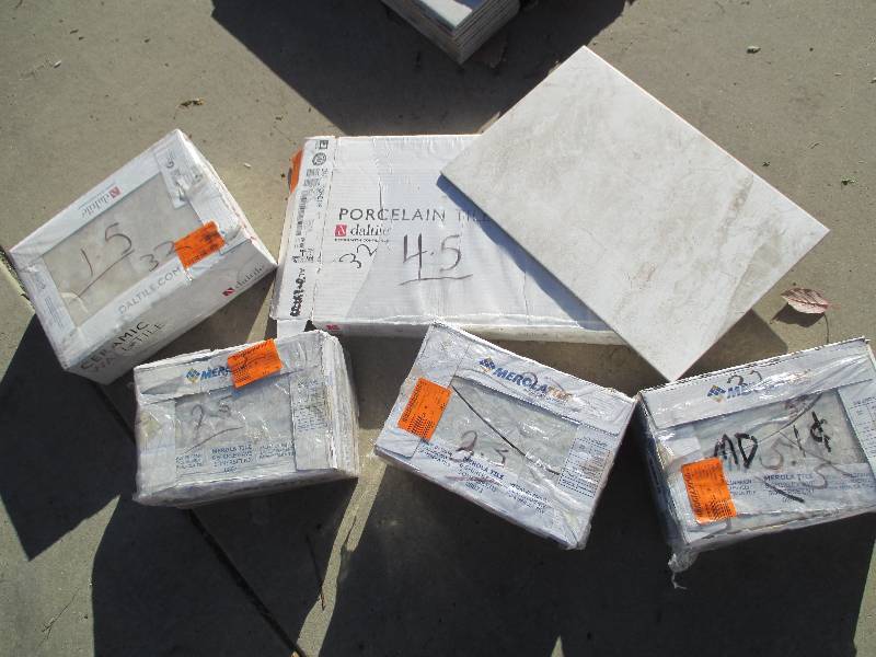 lot 32 image: 5 assorted cases of ceramic tile, s...