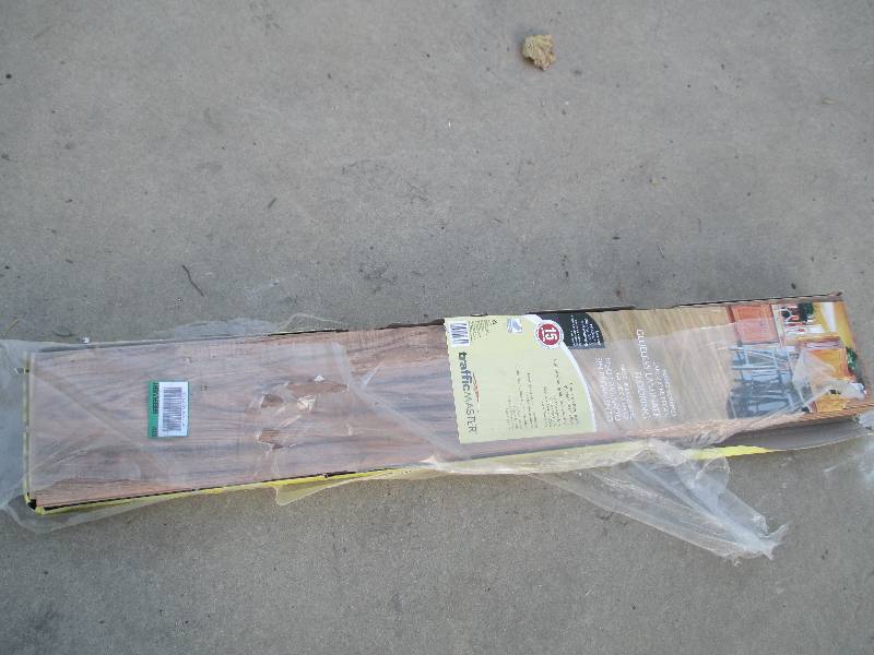 lot 47 image: 1 case TrafficMASTER  Lakeshore Pec...