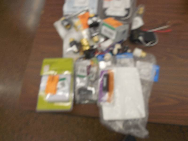 HANDYMAN ELECTRICAL LOT