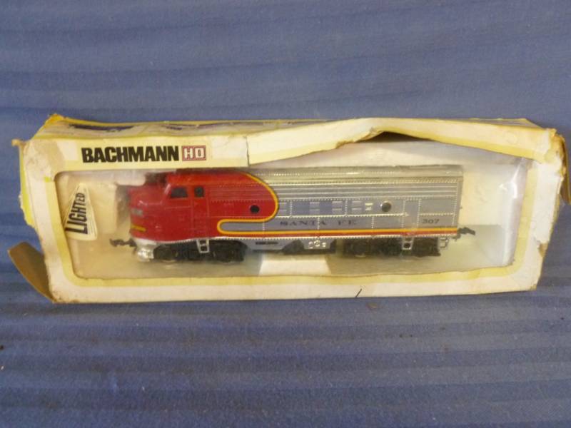 HO Scale Locomotive