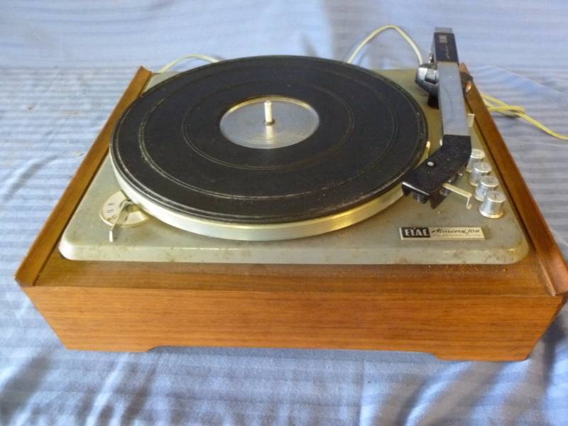 Vintage Turntable