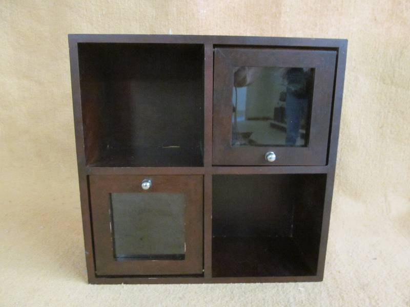Shuttle Box