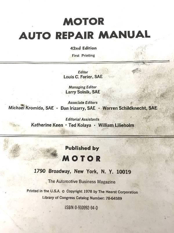 lot 31 image: Lot of 2, MOTOR AUTO REPAIR MANUALS