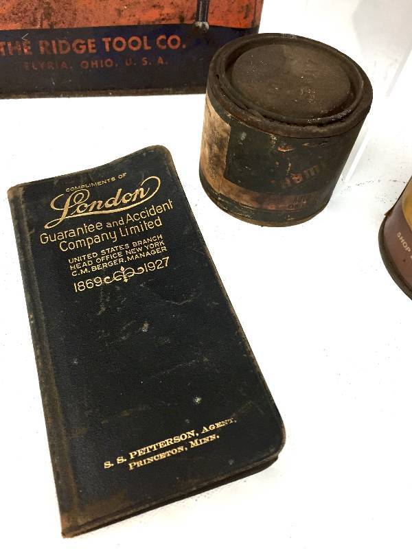 lot 40 image: Large Lot of 6 collectible Grease Cans