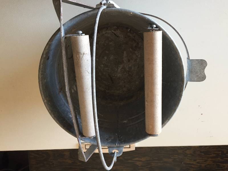 VINTAGE MOP BUCKET