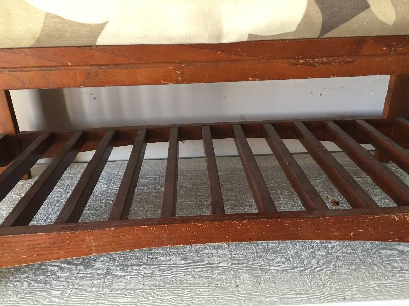PADDED BENCH