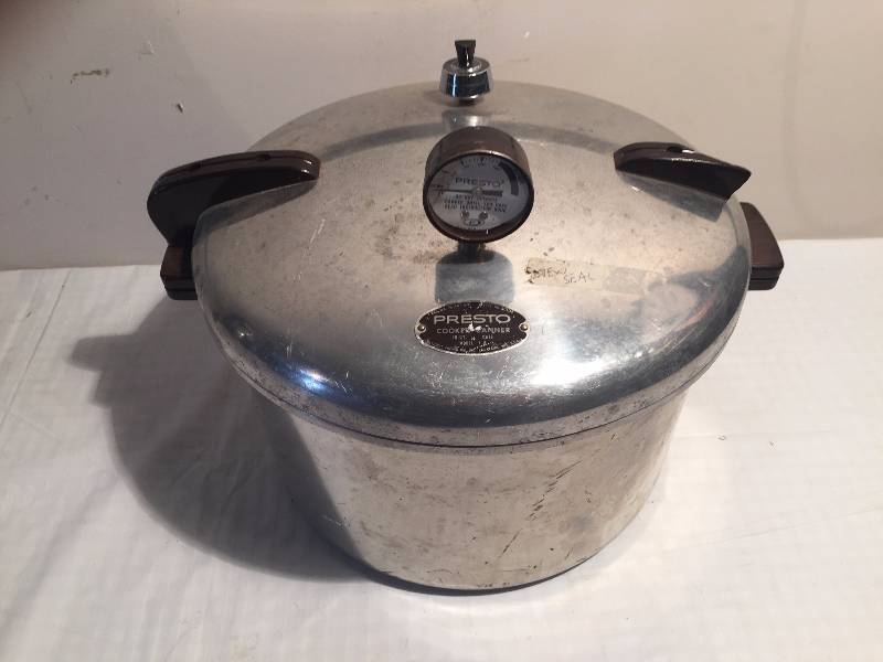 PRESSURE COOKER