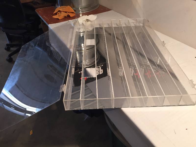 CLEAR DISPLAY CASE