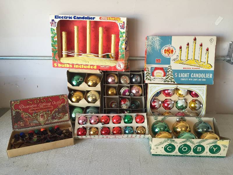 VINTAGE CHRISTMAS LIGHTS