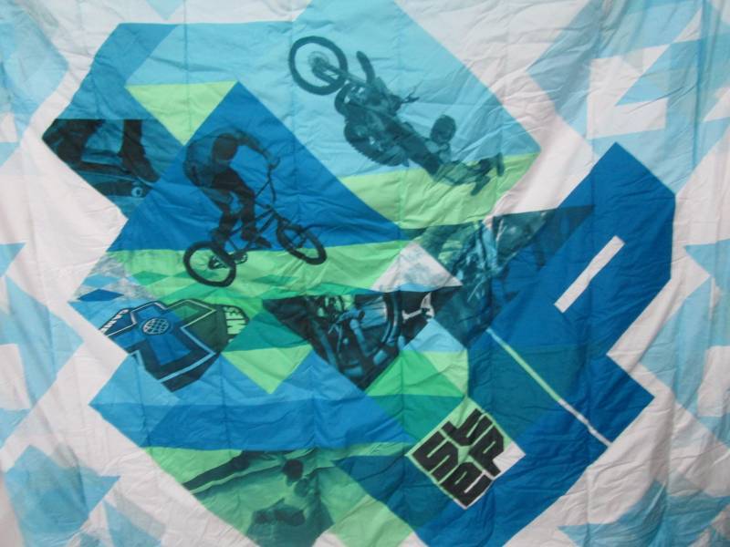 lot 71 image: X-Games Step-Up Comforter - TwinFull