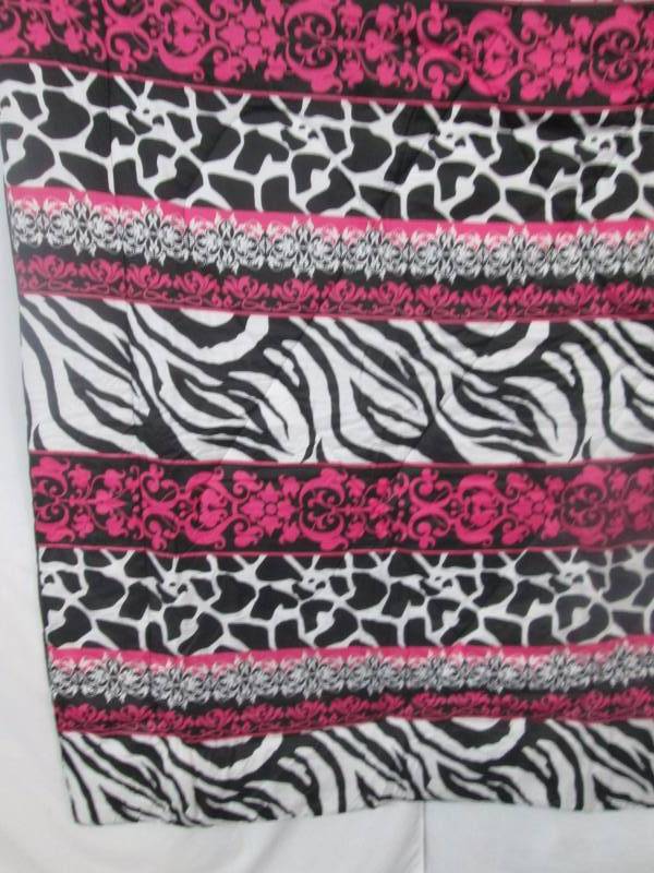 lot 72 image: Alcove Kalahari Bed Set and Accessories - Full